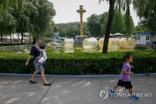 중국이 저출산 문제를 해결하기 위한 방안의 일환으로 연말까지 모든 상급 종합병원에서 무통분만(경막 외 마취 분만) 서비스를 제공하기로 했다. <EPA=연합뉴스>